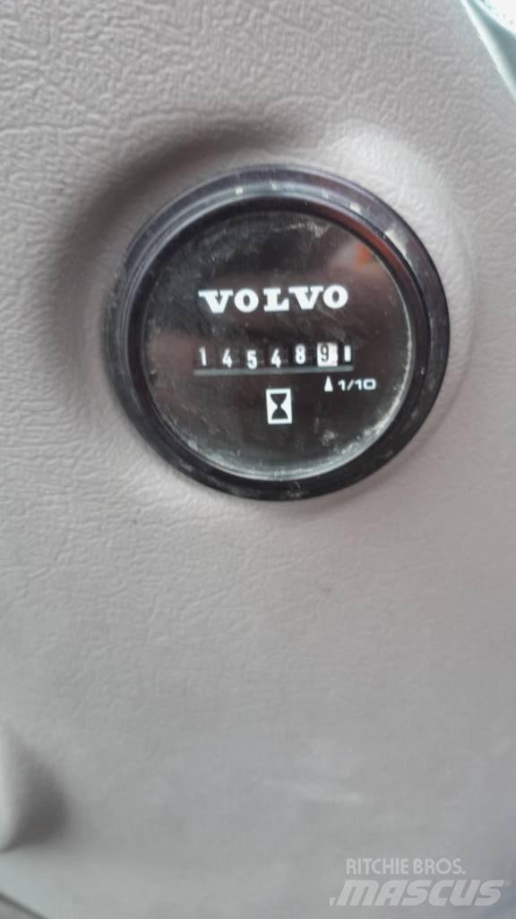 Volvo EC 300 D L Excavadoras de cadenas