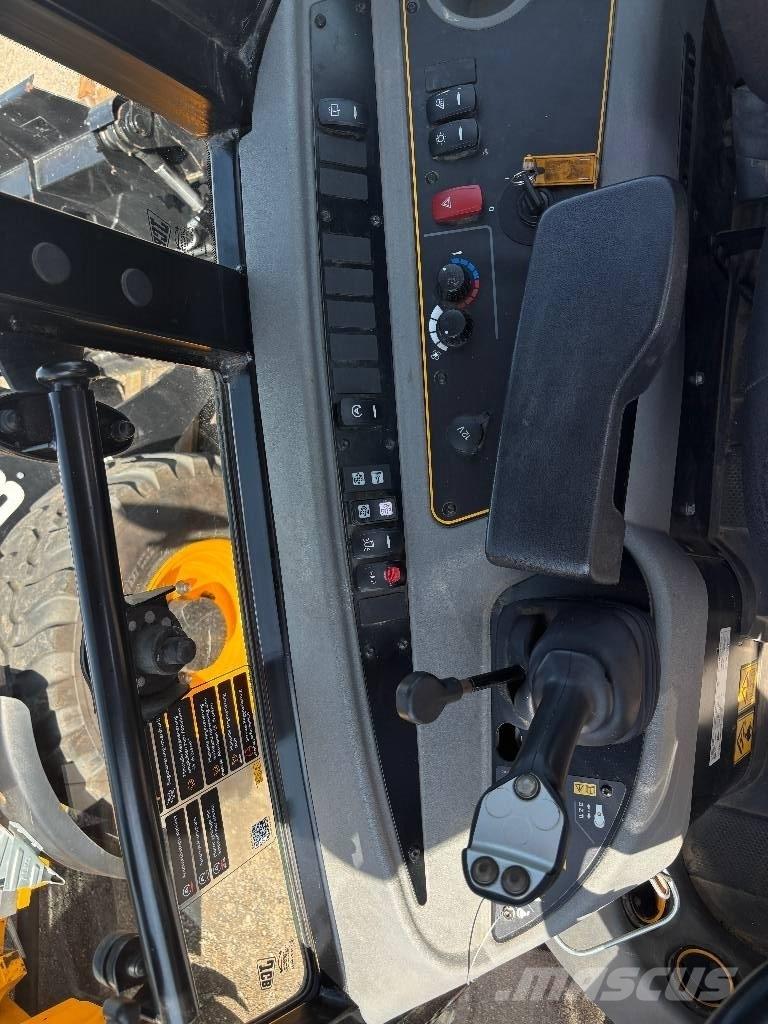 JCB 407 Cargadoras sobre ruedas