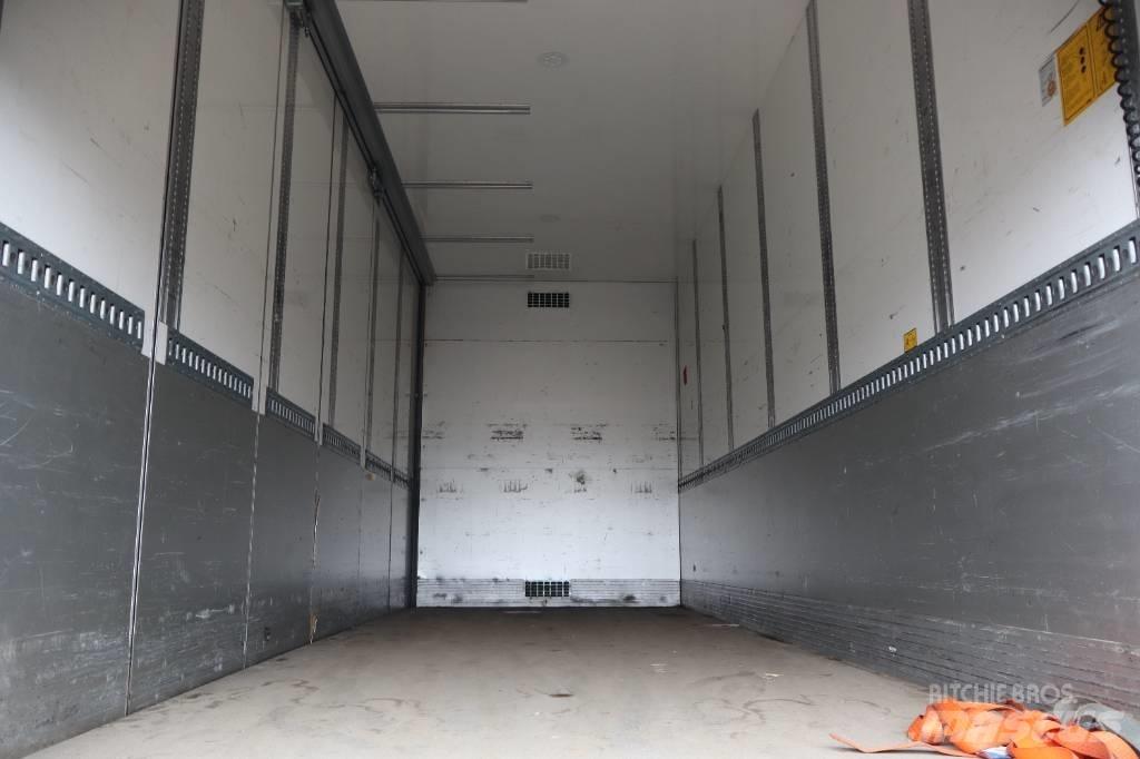 Volvo FM Serie 2595 Camiones caja cerrada