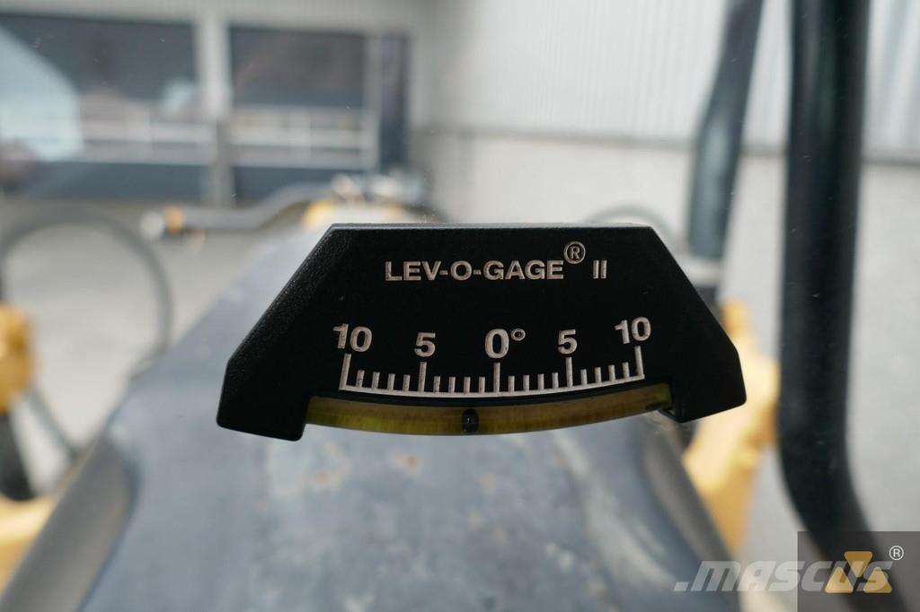 CAT 120M Motoniveladoras