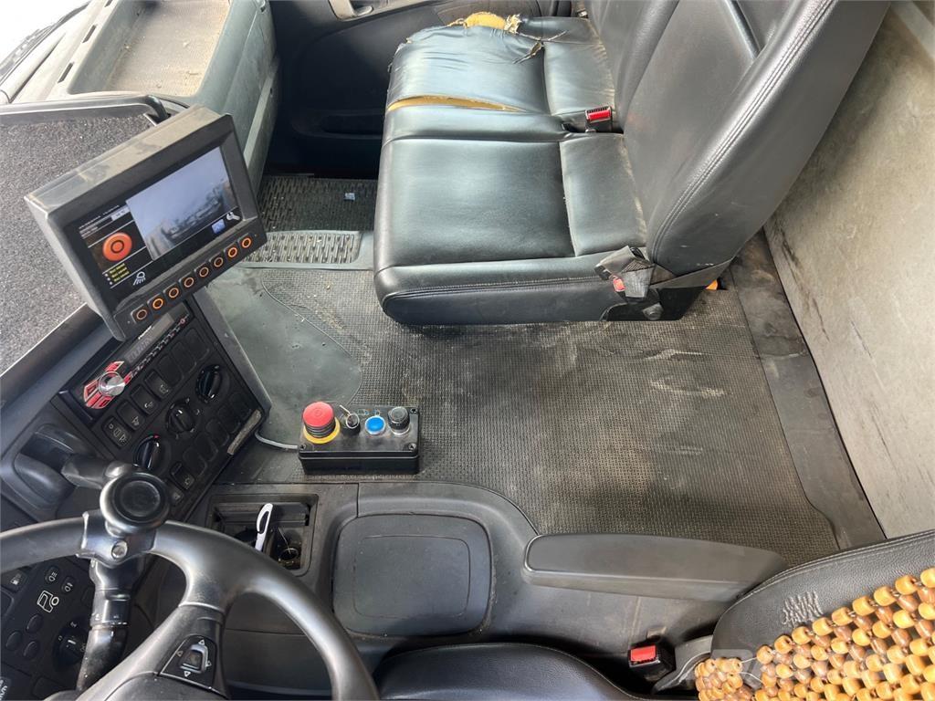 Scania P320 Camiones chasis