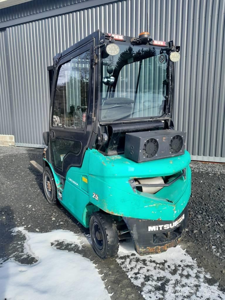 Mitsubishi FD 25 N Carretillas diesel