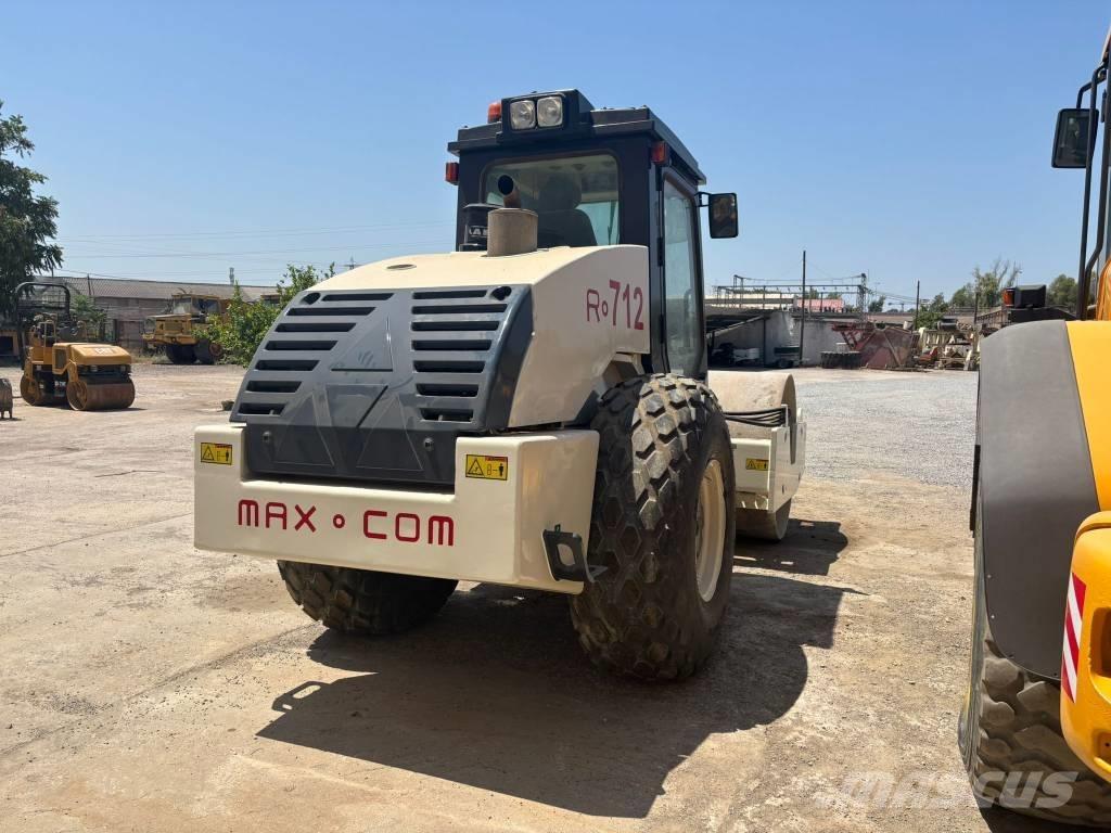 Max Com R712 Rodillos sobre neumáticos