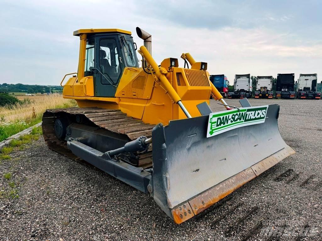 Komatsu D 65 PX-12 Buldozer sobre oruga