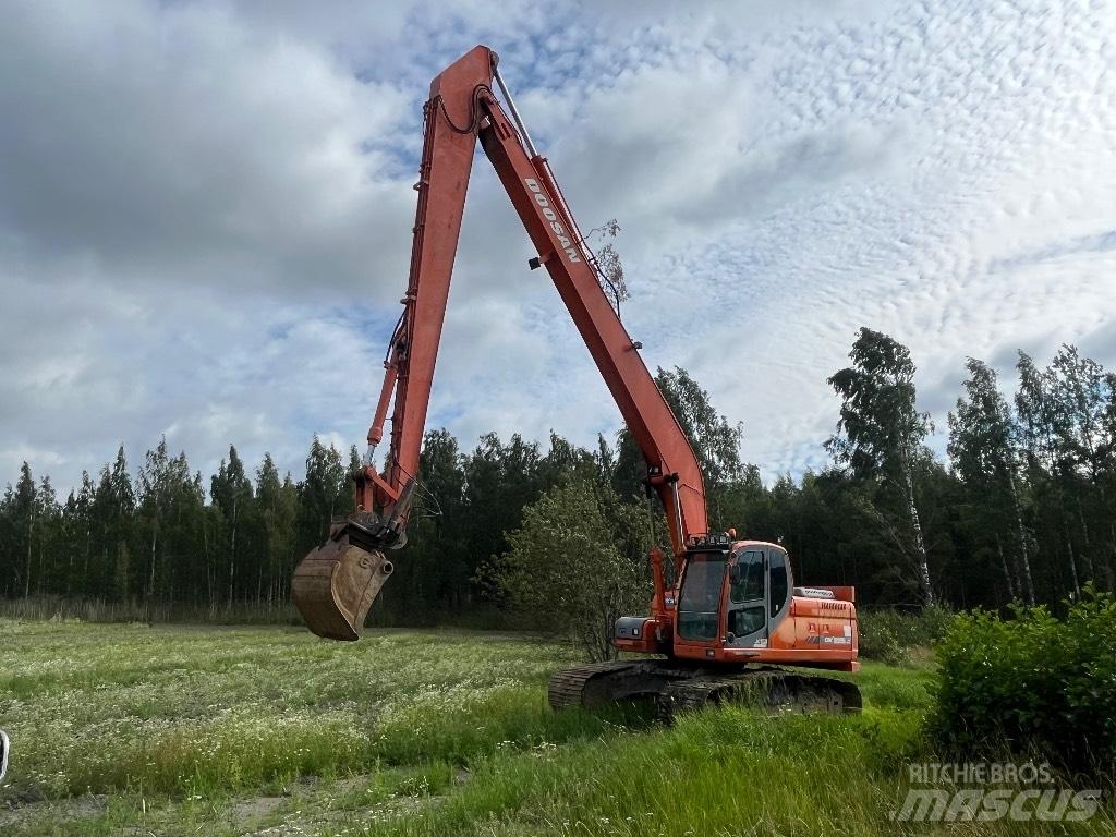 Doosan DX 225 LC Excavadoras de largo alcance