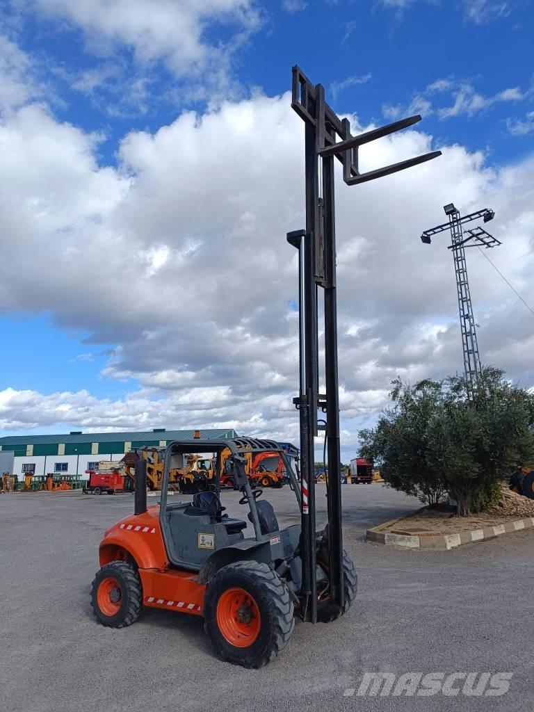 Ausa C 300 H Carretillas elevadoras todo terreno