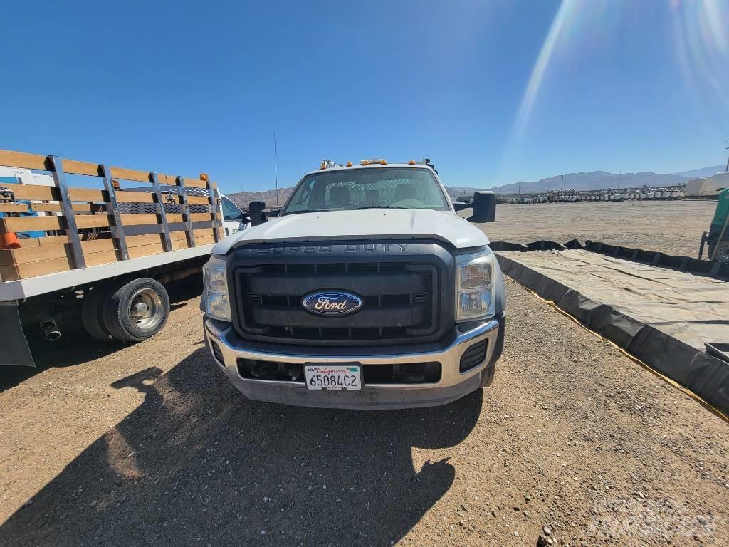 Ford F 550 XL Vehículos - Taller