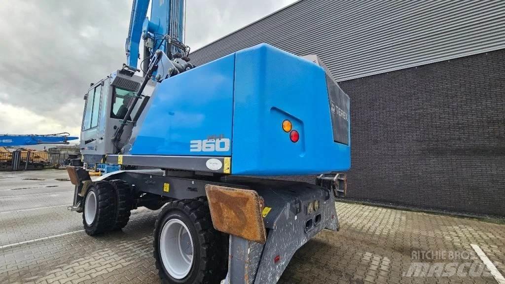 Fuchs MHL360 Excavadoras de manutención