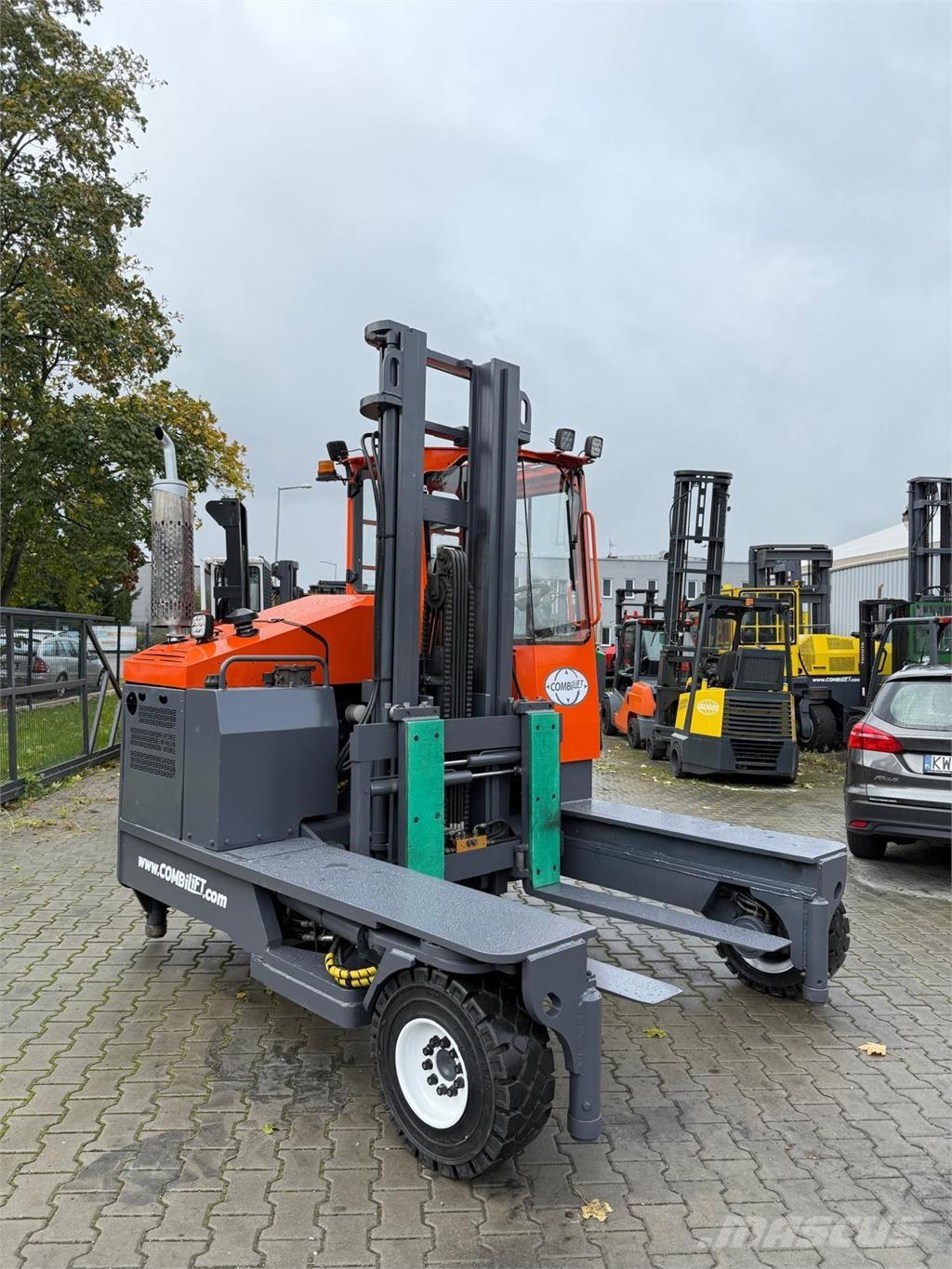 Combilift C5000 XL 4 vías o cuatro caminos