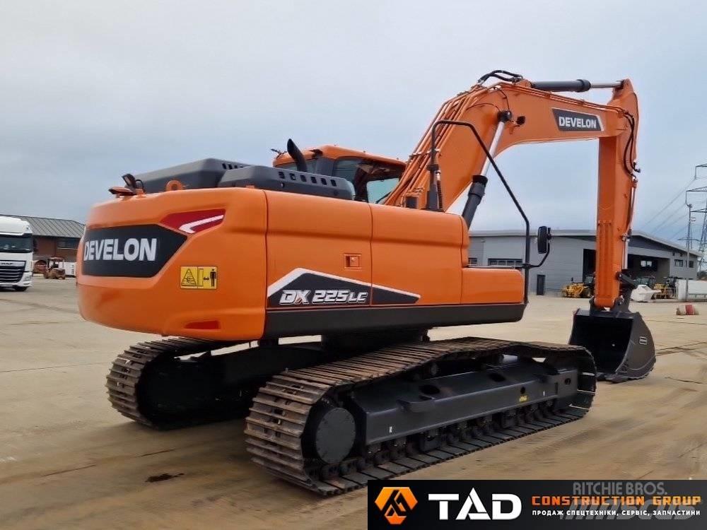 Develon DX 225 LC-7M Excavadoras de cadenas