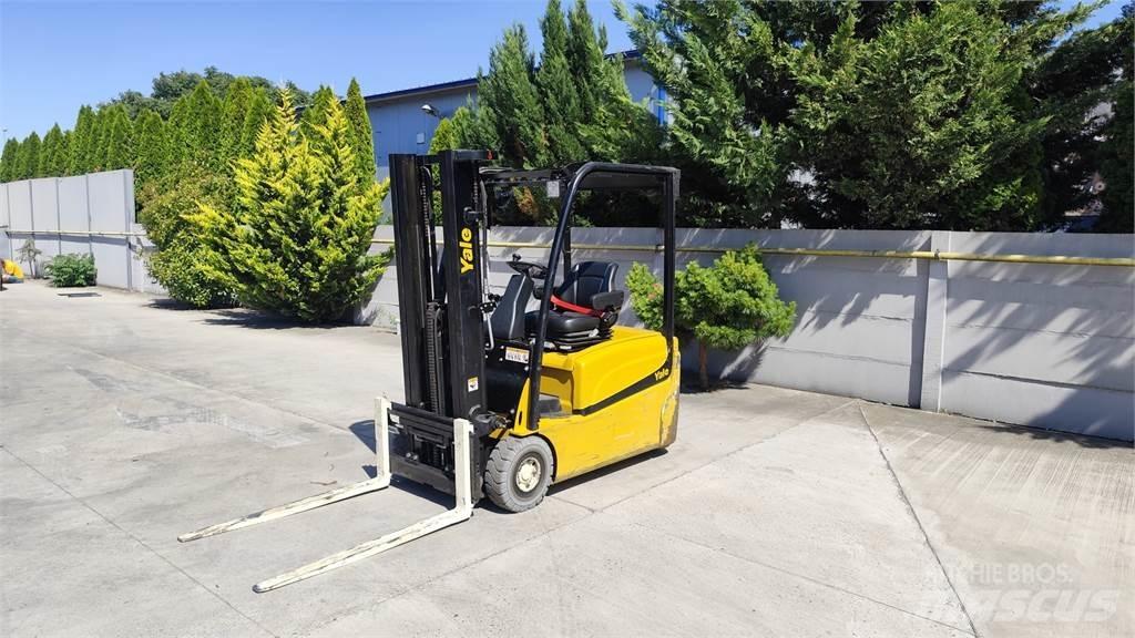 Yale ERP16 VT Carretillas de horquilla eléctrica