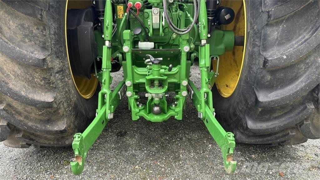 John Deere 6M240 Tractores
