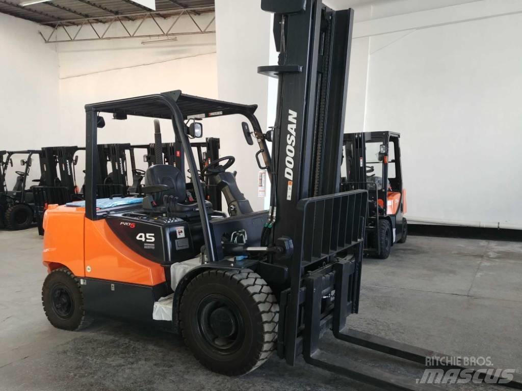 Doosan D45 SC-5 Carretillas diesel