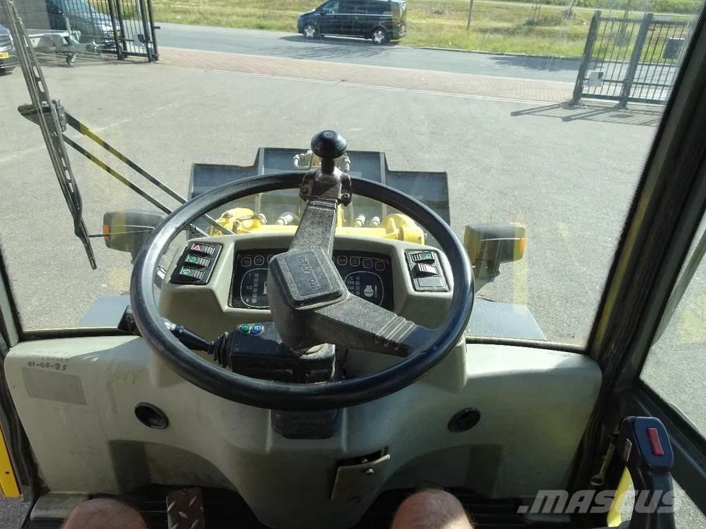 Komatsu WA65-3 Cargadoras sobre ruedas