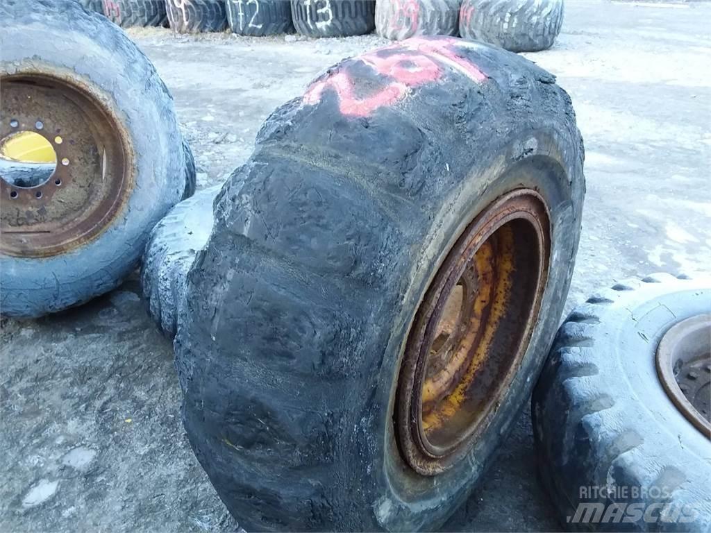 LS 17,5x25 Neumáticos, ruedas y llantas