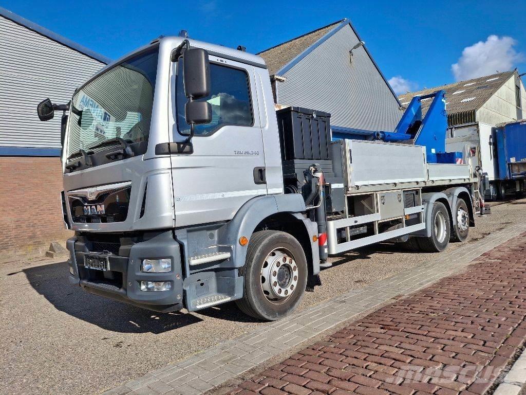 MAN TGM 26.340 6x2 Camiones caja cerrada