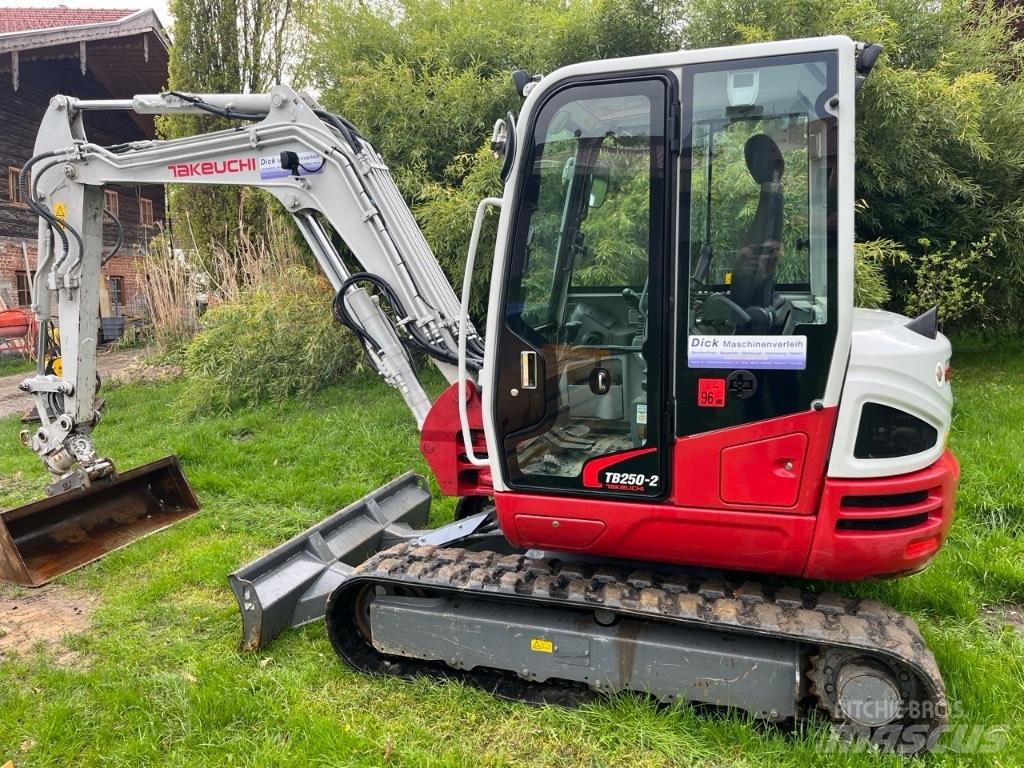 Takeuchi TB250-2 Mini excavadoras < 7t