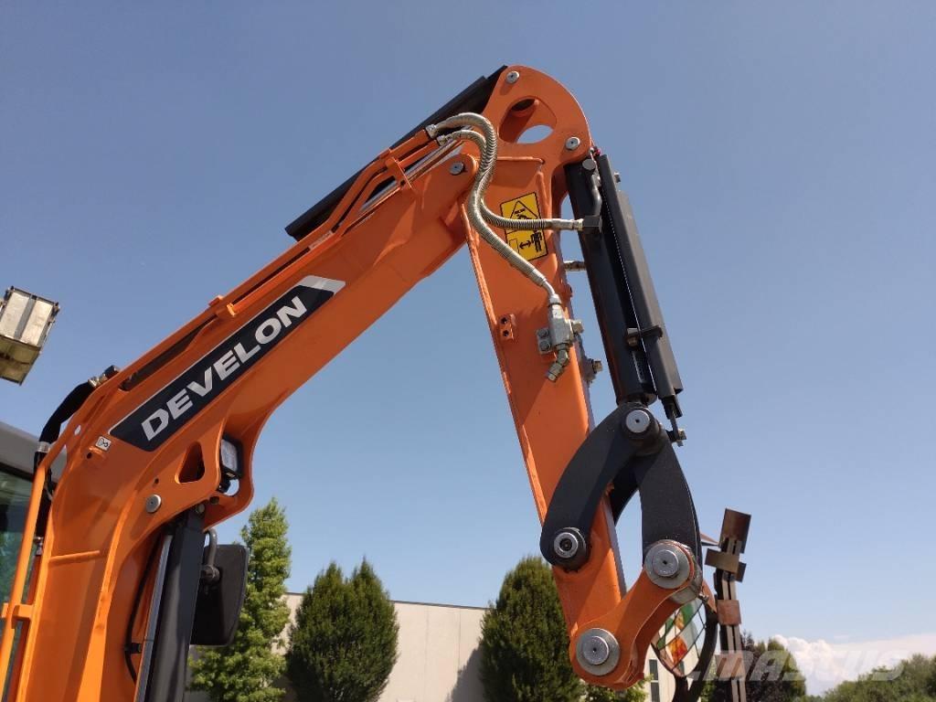 Develon DX 27 Z-7 Mini excavadoras < 7t