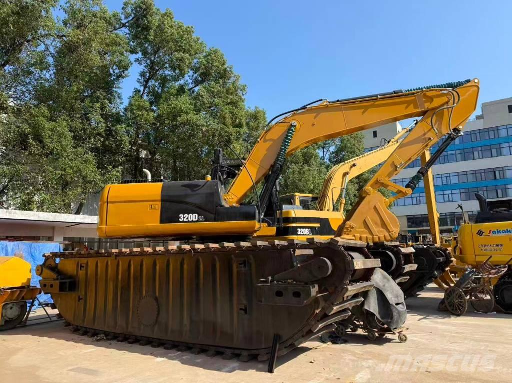 CAT 320 D2 Excavadoras anfibio