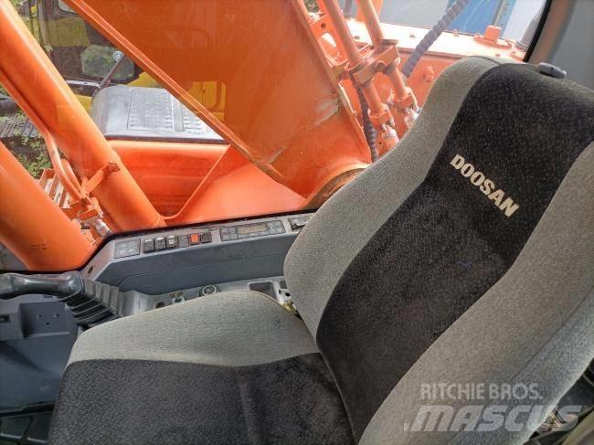 Doosan DX 300 Excavadoras de cadenas