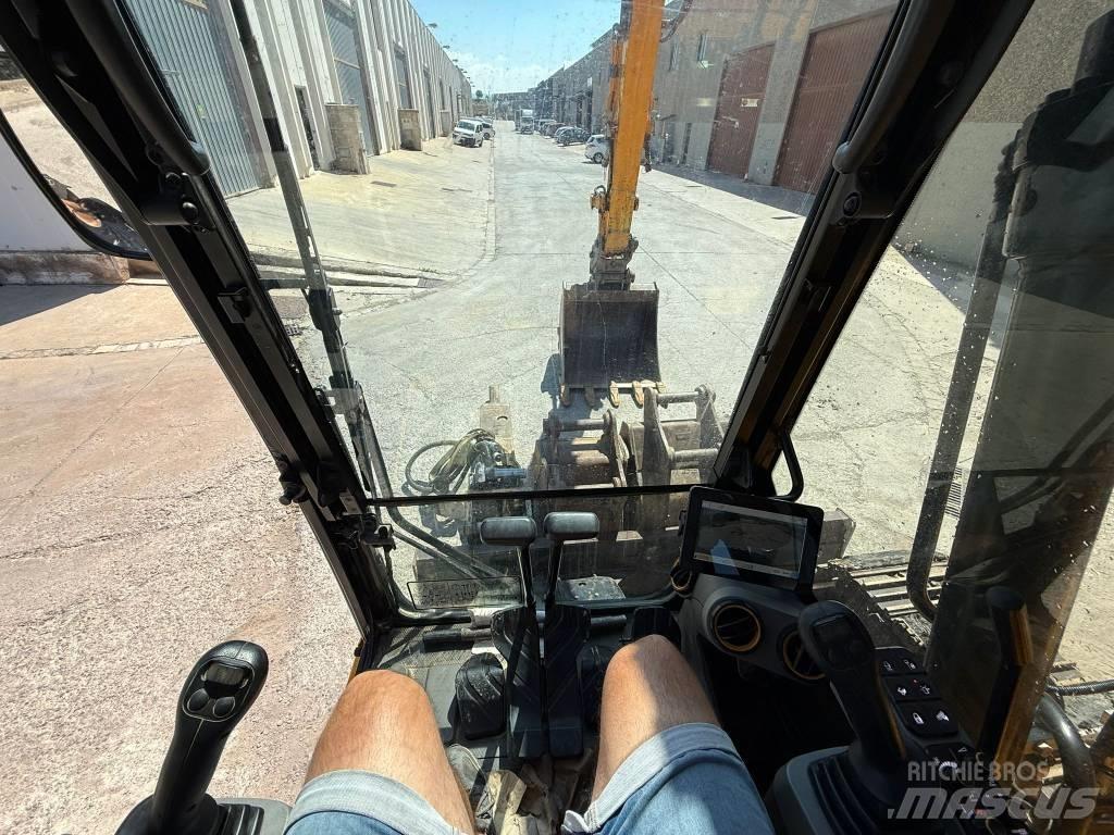 JCB 131 X LCD Excavadoras de cadenas