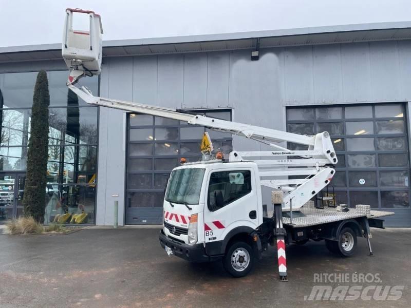 Nissan CABSTAR 35.11 Plataformas sobre camión