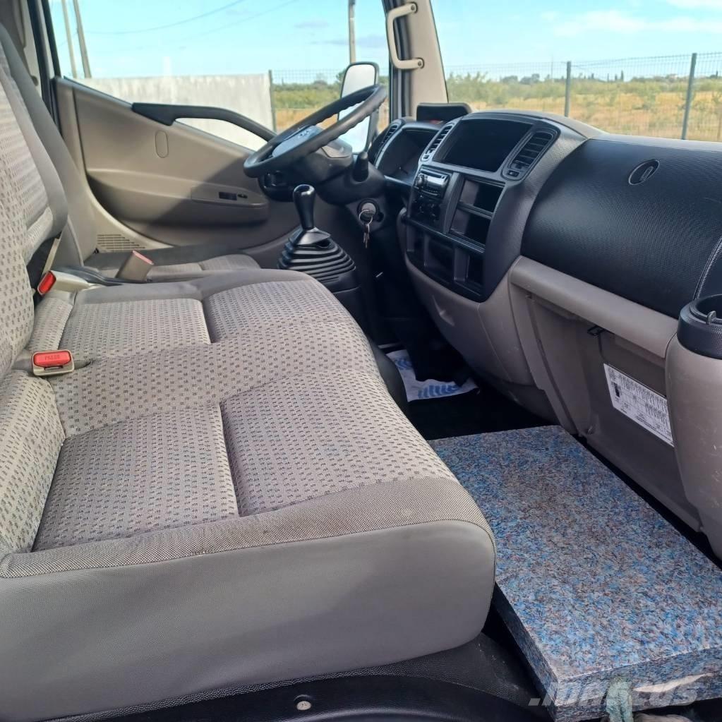 Nissan CABSTAR 35.11 Plataformas sobre camión