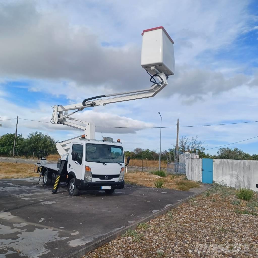 Nissan CABSTAR 35.11 Plataformas sobre camión