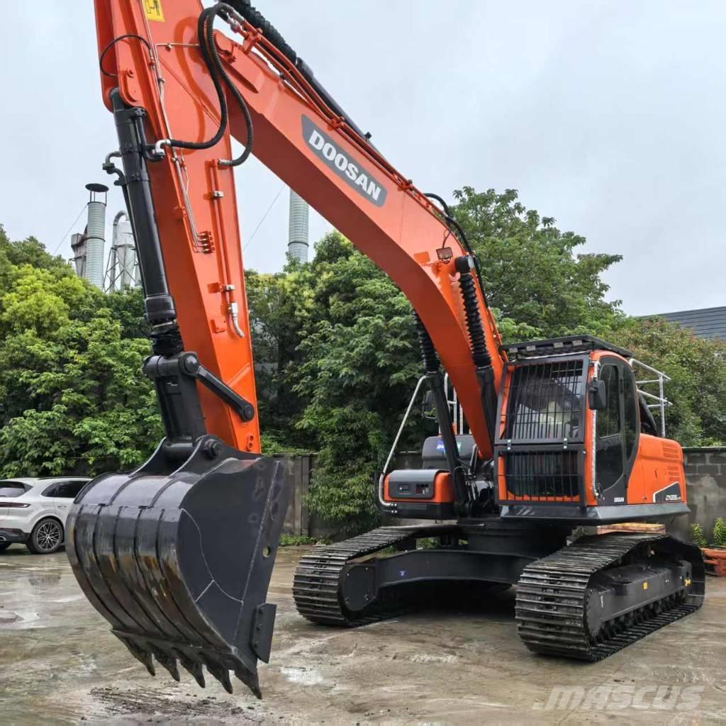 Doosan DX 225 LCA Excavadoras de cadenas