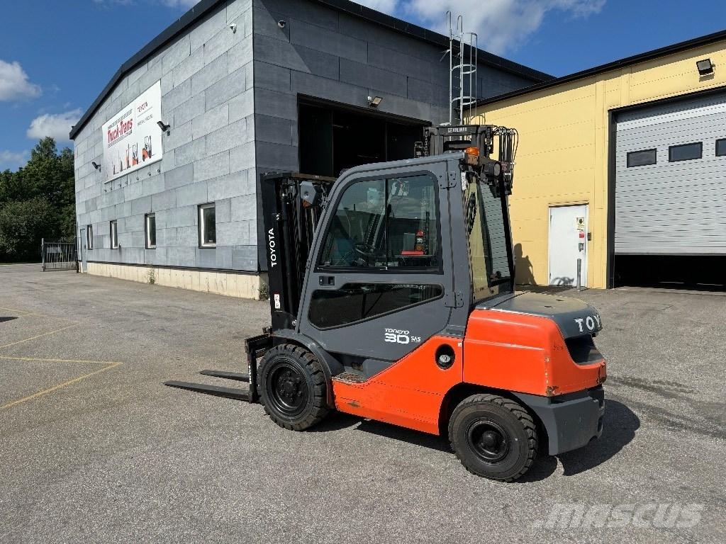 Toyota 02-8FDF30 Carretillas diesel