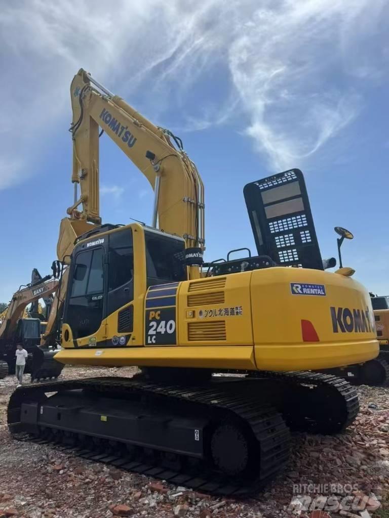 Komatsu 240LC-8 Excavadoras de cadenas