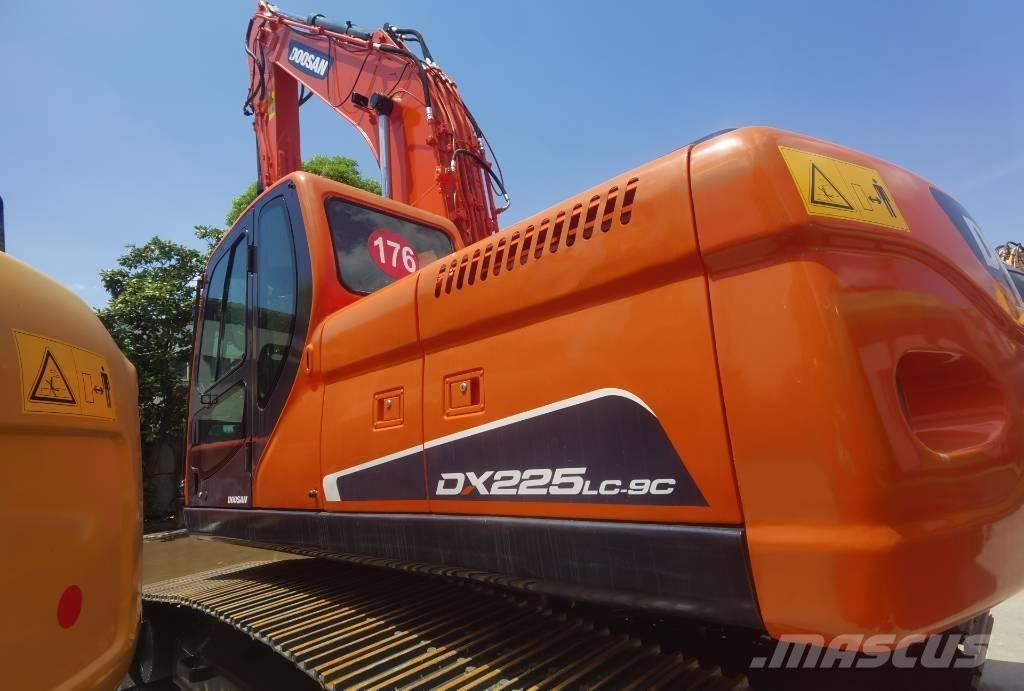 Doosan DX 225 LC Excavadoras de cadenas