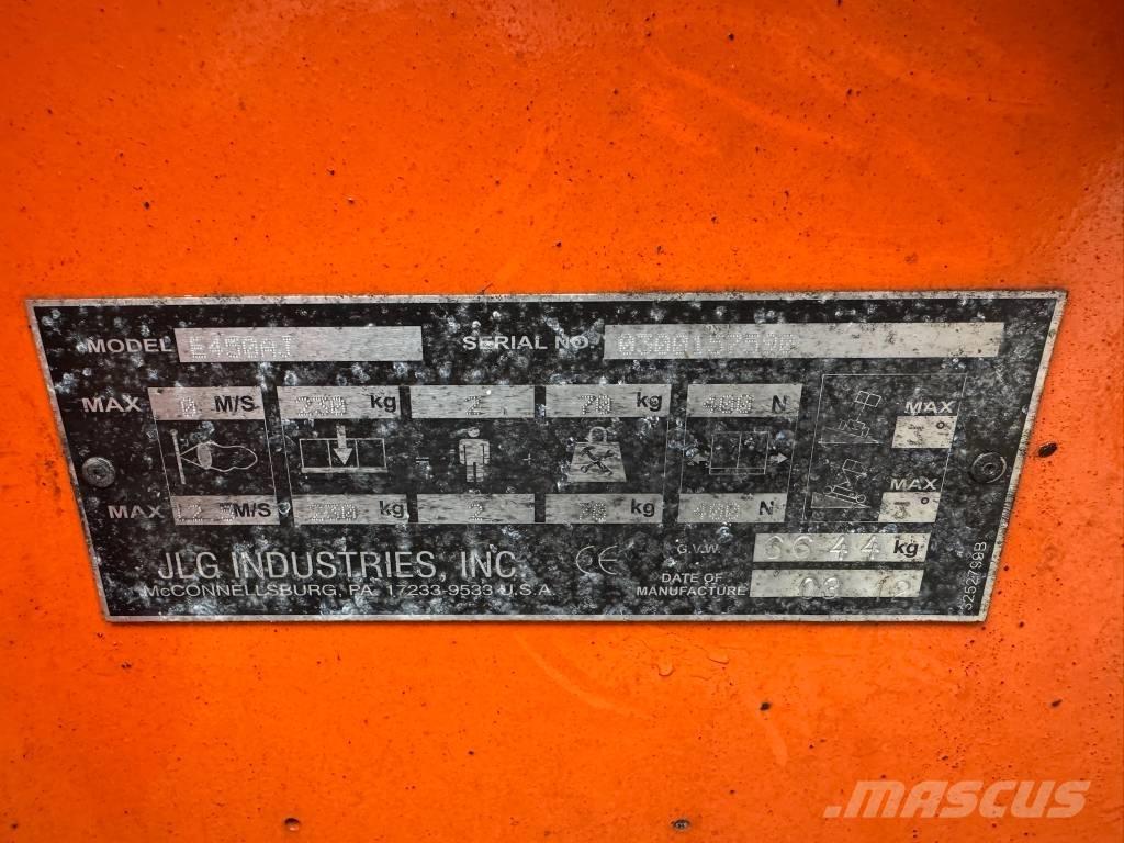 JLG E 450 AJ Plataforma de trabajo articulada