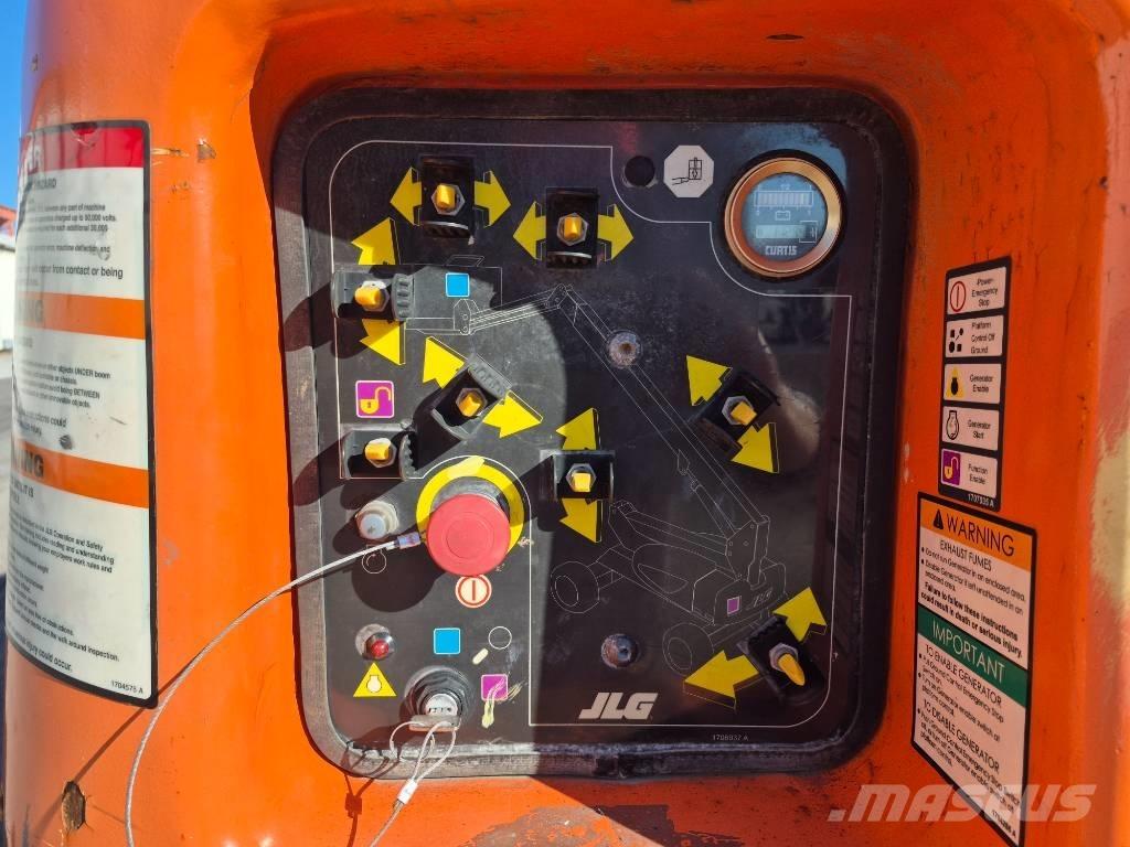JLG M 600 JP Plataforma de trabajo articulada