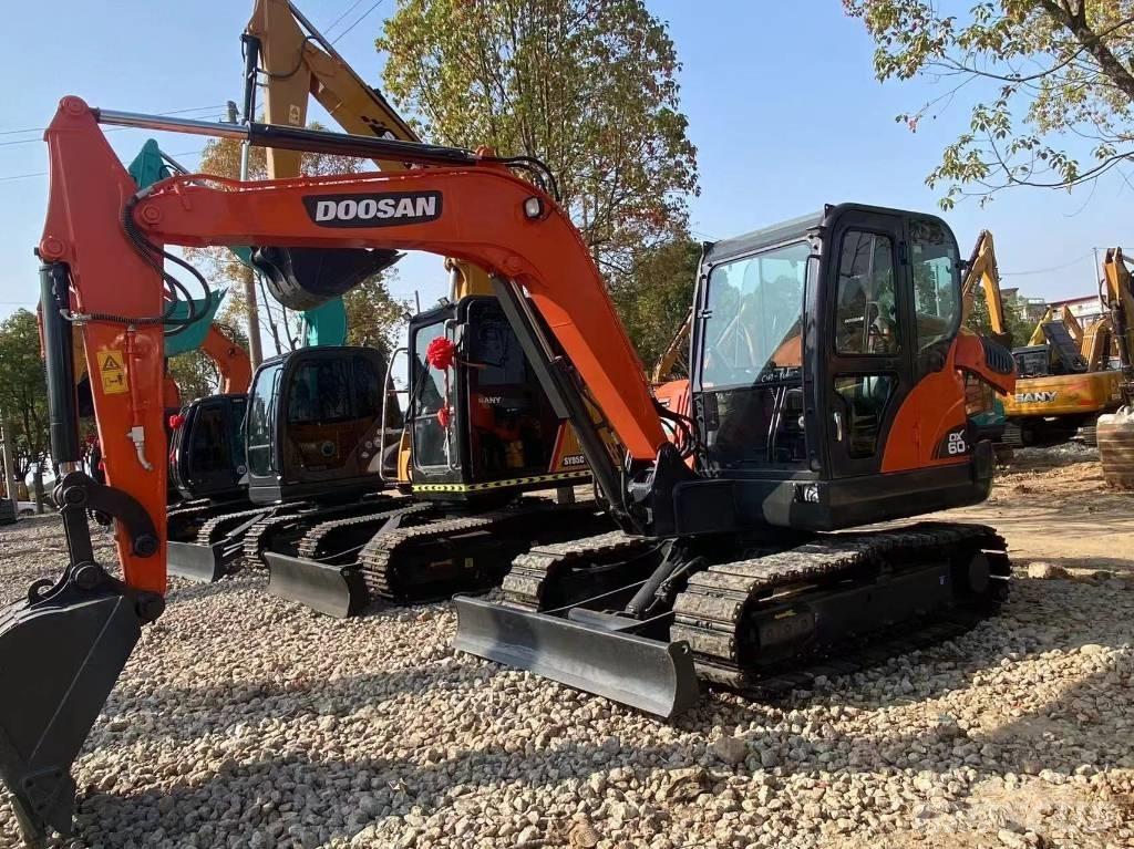 Doosan DX 60-9 Mini excavadoras < 7t