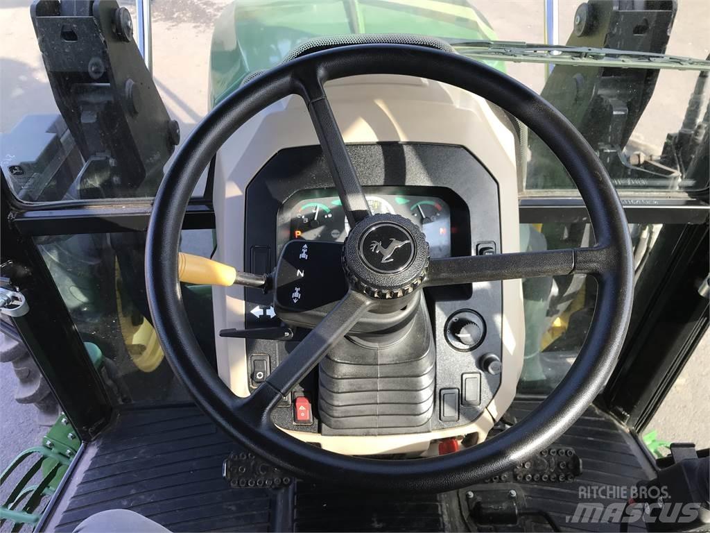 John Deere 5075 E Tractores