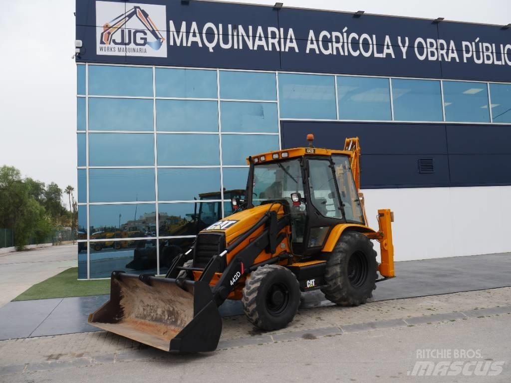 CAT 442 D Retrocargadoras
