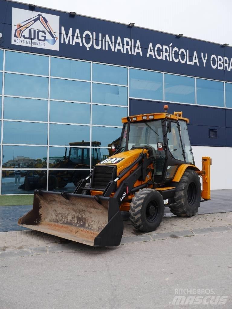 CAT 442 D Retrocargadoras