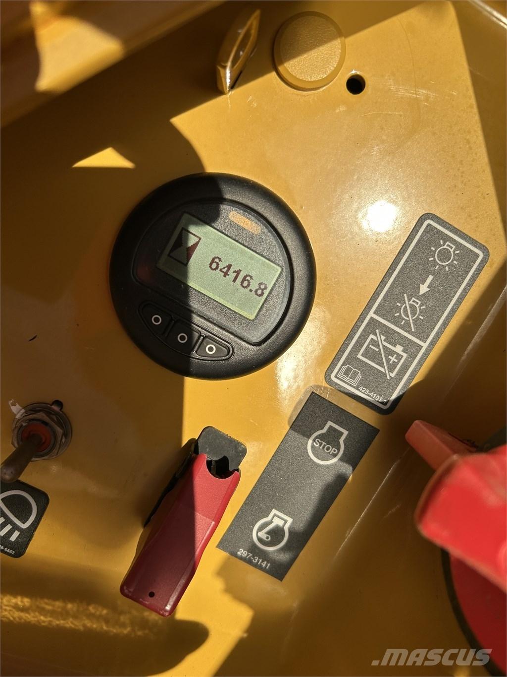 CAT D 5 LGP Buldozer sobre oruga