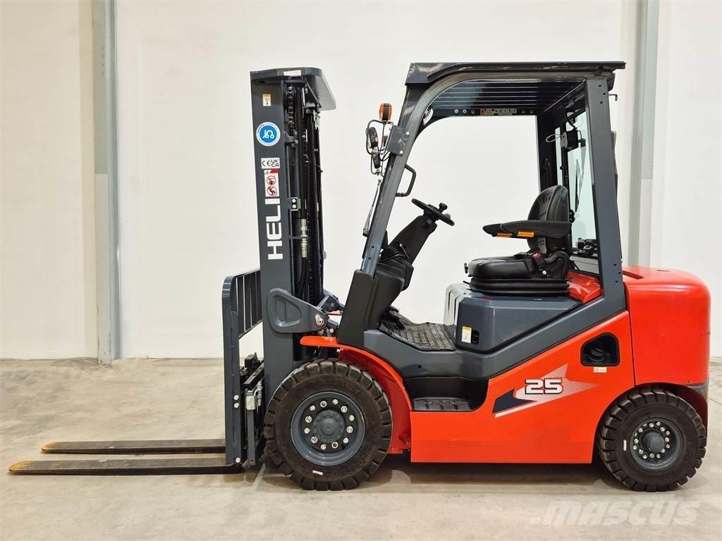 Heli CPCD25 XC26H Carretillas diesel