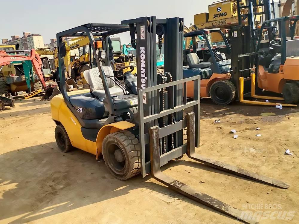 Komatsu FD 30 T-16 Carretillas diesel