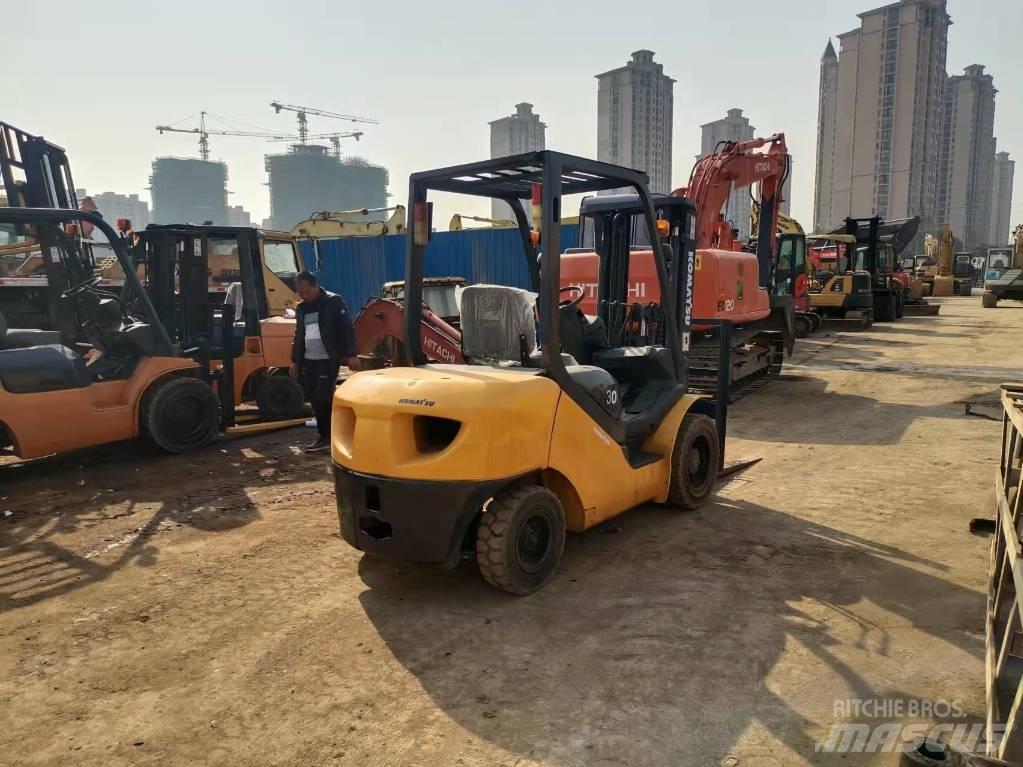 Komatsu FD 30 T-16 Carretillas diesel