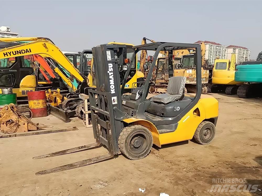 Komatsu FD 30 T-16 Carretillas diesel