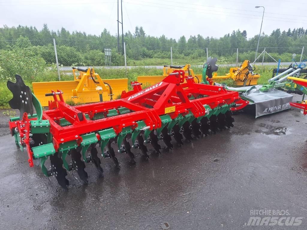 Agro-Masz BT-40 Gradas de discos
