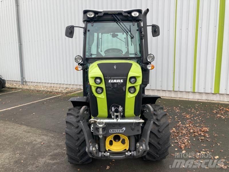 CLAAS NEXOS 240 M Tractores