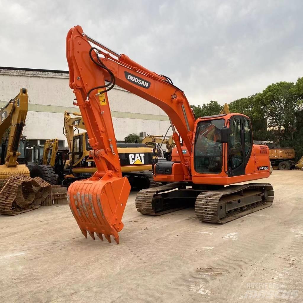 Doosan DX 140 LC Excavadoras de cadenas