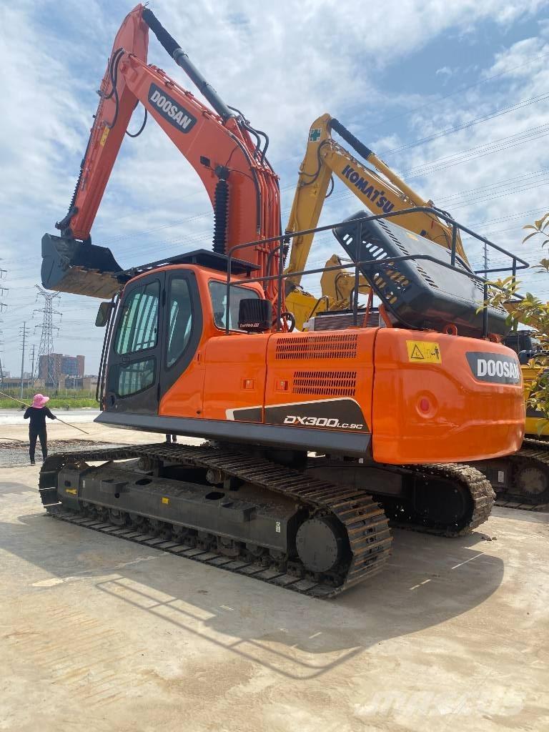 Doosan DX 300 Excavadoras de cadenas