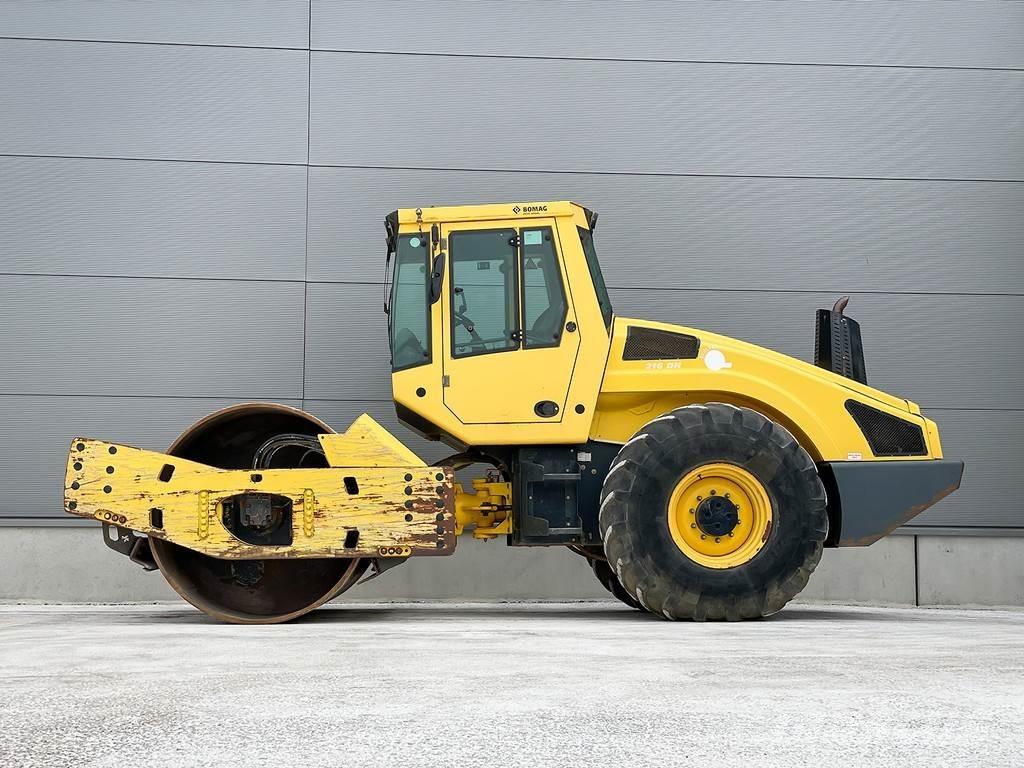 Bomag BW 216 DH-4i Rodillos de un solo tambor
