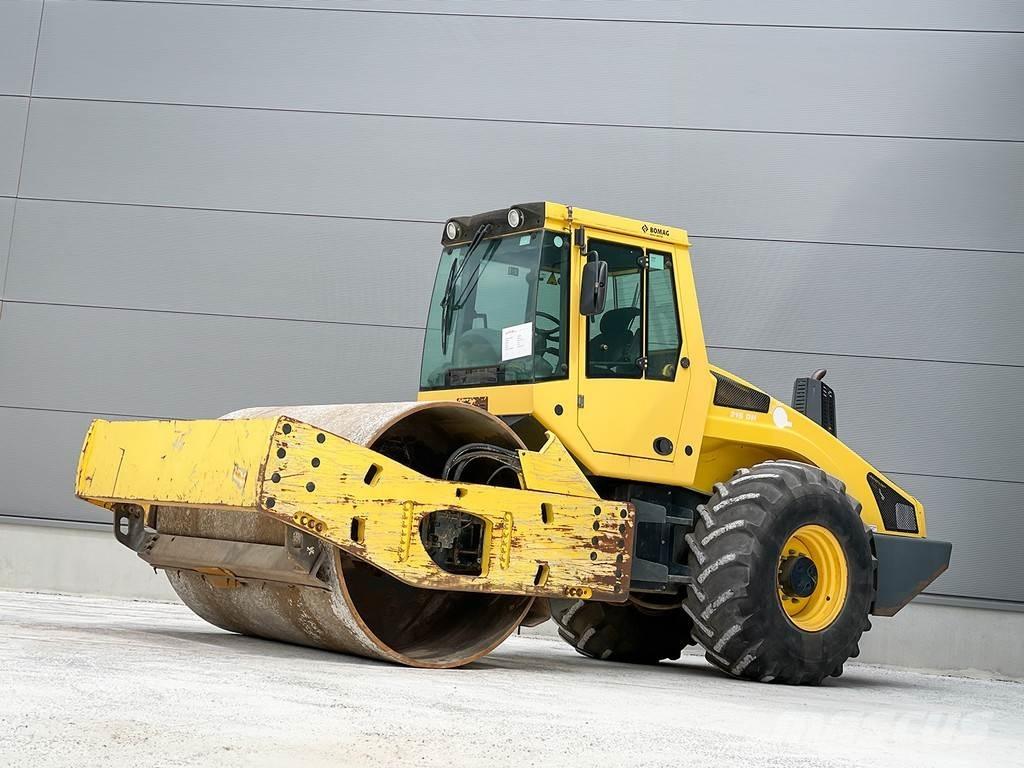 Bomag BW 216 DH-4i Rodillos de un solo tambor