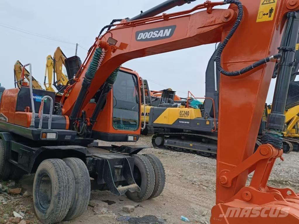 Doosan 150 W-7 Excavadoras de ruedas